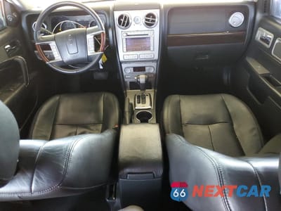 Zdjęcie 8 z 12 samochodu: 2008 LINCOLN MKZ VIN:3LNHM26T18R657627 - miniatura