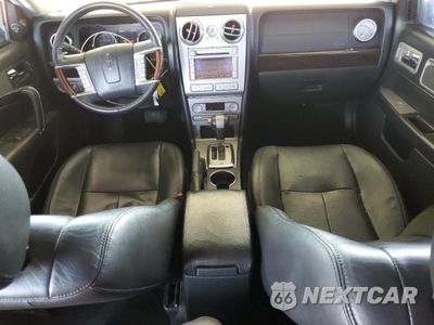 Zdjęcie 8 z 12 samochodu: 2008 LINCOLN MKZ VIN:3LNHM26T18R657627 - miniatura