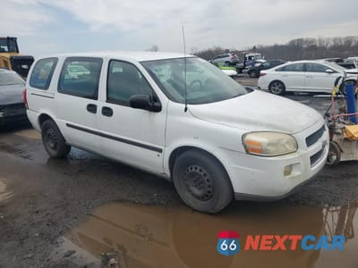 Czwarte zdjęcie samochodu z boku: 2008 CHEVROLET UPLANDER INCOMPLETE VIN:1GBDV13W98D107453 - miniatura