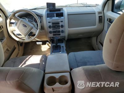 Zdjęcie 8 z 15 samochodu: 2010 FORD ESCAPE XLT VIN:1FMCU9D72AKC12865 - miniatura