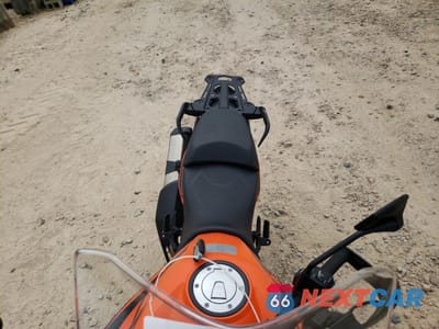 Piąte zdjęcie samochodu w środku: 2019 KTM 1290 SUPER ADVENTURE S VIN:VBKV79408KM915642 - miniatura