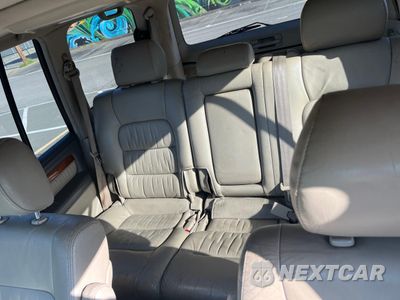 Zdjęcie 6 z 10 samochodu: 2005 LEXUS LX 470 VIN:JTJHT00W253551225 - miniatura