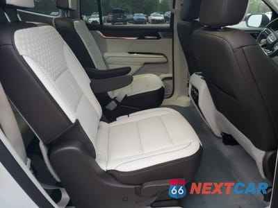 Zdjęcie 11 z 13 samochodu: 2024 GMC ACADIA DENALI VIN:1GKENLKS5RJ197427 - miniatura