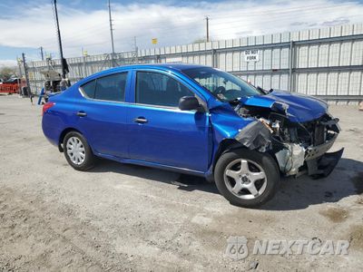 Czwarte zdjęcie samochodu z boku: 2014 NISSAN VERSA S VIN:3N1CN7AP1EL850025 - miniatura