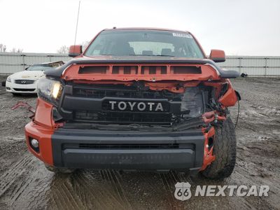 Piąte zdjęcie samochodu w środku: 2015 TOYOTA TUNDRA CREWMAX SR5 VIN:5TFDY5F11FX468584 - miniatura