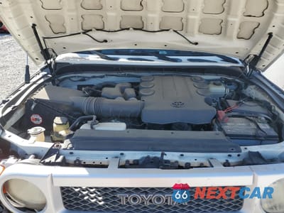 Zdjęcie 11 z 14 samochodu: 2010 TOYOTA FJ CRUISER VIN:JTEBU4BF2AK071353 - miniatura