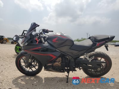 Trzecie zdjęcie samochodu z tyłu: 2019 HONDA CBR500 RA VIN:MLHPC6251K5000187 - miniatura