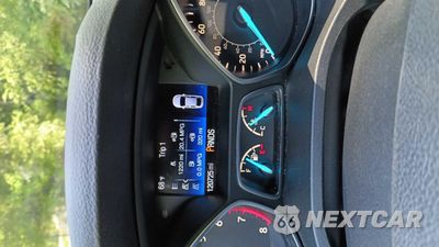 Zdjęcie 8 z 11 samochodu: 2017 FORD ESCAPE SE VIN:1FMCU0GD6HUD48718 - miniatura