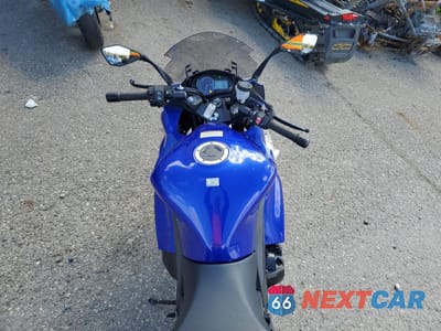 Zdjęcie 6 z 9 samochodu: 2014 KAWASAKI ZX1000 M VIN:JKAZXCM18EA000167 - miniatura