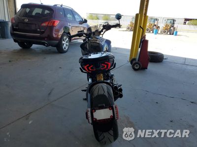 Czwarte zdjęcie samochodu z boku: 2023 DUCATI DIAVEL V4 VIN:ZDMGAR1W6PB001191 - miniatura