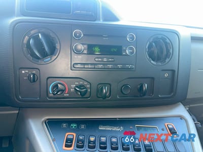 Piąte zdjęcie samochodu w środku: 2017 FORD ECONOLINE VIN:1FDWE3FS6HDC35976 - miniatura