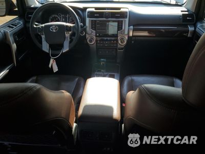 Zdjęcie 8 z 13 samochodu: 2020 TOYOTA 4RUNNER SR5 VIN:JTEZU5JR7L5214377 - miniatura