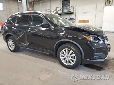 Czwarte zdjęcie samochodu z boku: 2018 NISSAN ROGUE S VIN:KNMAT2MV9JP613451 - miniatura