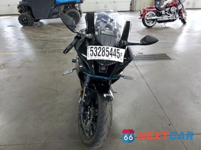 Drugie zdjęcie samochodu z przodu: 2022 YAMAHA YZFR7 VIN:JYARM38E5NA001977 - miniatura