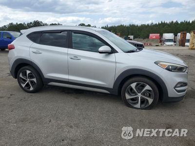 Czwarte zdjęcie samochodu z boku: 2017 HYUNDAI TUCSON LIMITED VIN:KM8J3CA28HU589991 - miniatura