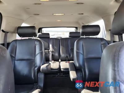 Zdjęcie 10 z 13 samochodu: 2010 GMC YUKON XL DENALI VIN:1GKUKMEF1AR279363 - miniatura
