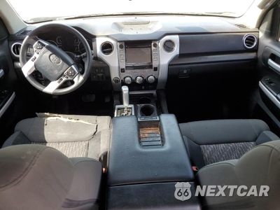 Zdjęcie 8 z 14 samochodu: 2018 TOYOTA TUNDRA CREWMAX SR5 VIN:5TFDY5F16JX730740 - miniatura