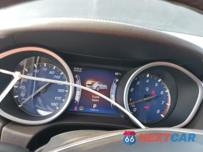 Zdjęcie 9 z 14 samochodu: 2014 MASERATI GHIBLI S VIN:ZAM57RTA1E1085681 - miniatura