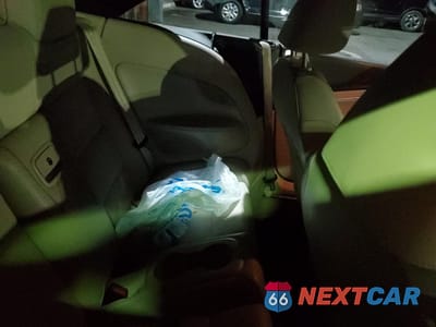 Zdjęcie 10 z 12 samochodu: 2012 VOLKSWAGEN EOS KOMFORT VIN:WVWBW7AH1CV003887 - miniatura