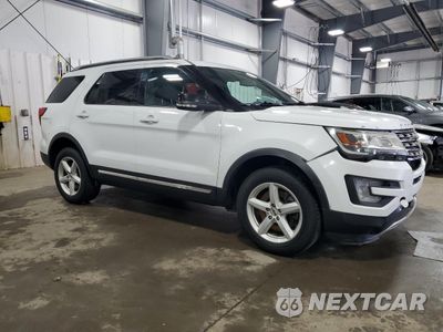 Czwarte zdjęcie samochodu z boku: 2017 FORD EXPLORER XLT VIN:1FM5K8DH3HGC01999 - miniatura