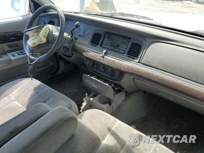 Zdjęcie 8 z 12 samochodu: 2003 MERCURY GRAND MARQUIS GS VIN:2MEFM74WX3X696764 - miniatura