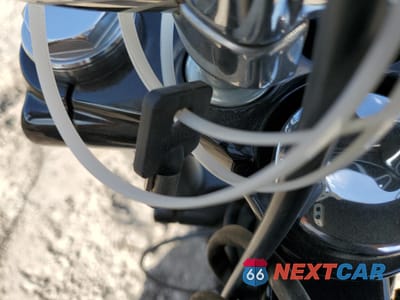 Zdjęcie 8 z 9 samochodu: 2016 HARLEY-DAVIDSON FXDB DYNA STREET BOB VIN:1HD1GXM15GC324676 - miniatura
