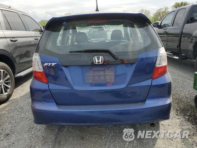Zdjęcie 6 z 15 samochodu: 2010 HONDA FIT SPORT VIN:JHMGE8H47AS023284 - miniatura