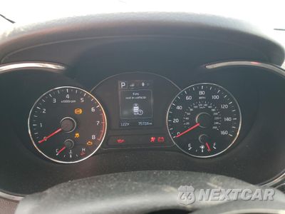 Zdjęcie 9 z 13 samochodu: 2017 KIA FORTE EX VIN:3KPFL4A85HE107786 - miniatura