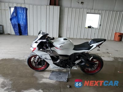 Trzecie zdjęcie samochodu z tyłu: 2024 KAWASAKI ZX636 K VIN:JKBZXJK19RA003636 - miniatura