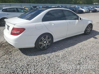 Trzecie zdjęcie samochodu z tyłu: 2013 MERCEDES-BENZ C 250 VIN:WDDGF4HB5DA835897 - miniatura