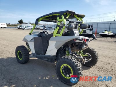 Trzecie zdjęcie samochodu z tyłu: 2015 CAN-AM MAVERICK 1000R TURBO X DS VIN:3JBPDAR21FJ001116 - miniatura