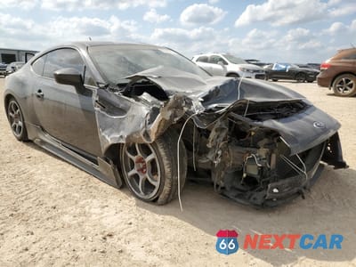 Czwarte zdjęcie samochodu z boku: 2013 SUBARU BRZ 2.0 PREMIUM VIN:JF1ZCAB18D1606663 - miniatura