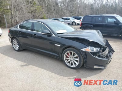 Czwarte zdjęcie samochodu z boku: 2012 JAGUAR XF VIN:SAJXA0FB8CLS45122 - miniatura