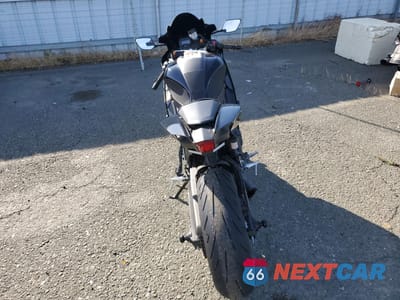 Czwarte zdjęcie samochodu z boku: 2024 YAMAHA YZFR7 VIN:JYARM38Y6RA003012 - miniatura