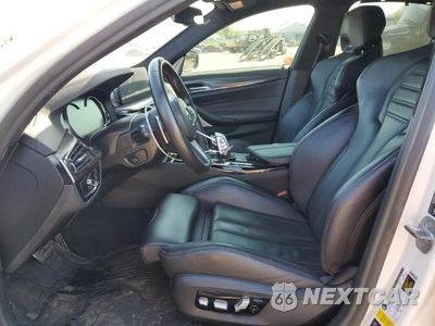 Zdjęcie 7 z 13 samochodu: 2018 BMW M5 VIN:WBSJF0C57JB282565 - miniatura
