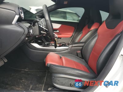 Zdjęcie 7 z 13 samochodu: 2023 MERCEDES-BENZ CLA AMG 35 4MATIC VIN:W1K5J5BB2PN382890 - miniatura