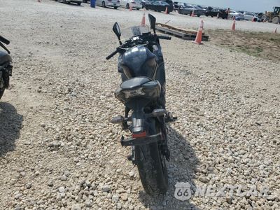 Czwarte zdjęcie samochodu z boku: 2019 KAWASAKI EX650 F VIN:JKAEXEK19KDA32832 - miniatura
