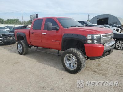 Czwarte zdjęcie samochodu z boku: 2010 CHEVROLET SILVERADO K1500 LT VIN:3GCRKSE35AG145208 - miniatura