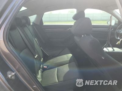 Zdjęcie 10 z 16 samochodu: 2019 HONDA ACCORD LX VIN:1HGCV1F16KA024449 - miniatura