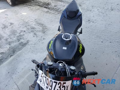 Piąte zdjęcie samochodu w środku: 2023 KAWASAKI ZX636 K VIN:JKBZXJH10PA016893 - miniatura