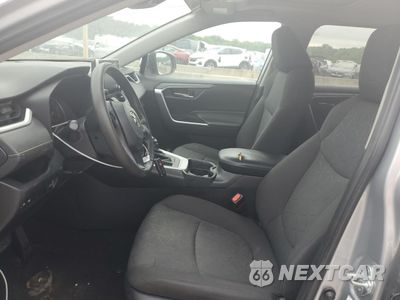 Zdjęcie 7 z 13 samochodu: 2021 TOYOTA RAV4 XLE VIN:2T3W1RFV6MC127420 - miniatura