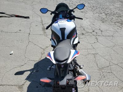 Zdjęcie 6 z 10 samochodu: 2021 BMW S 1000 RR VIN:WB10E2305M6E51808 - miniatura