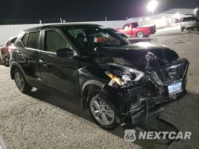 Czwarte zdjęcie samochodu z boku: 2020 NISSAN KICKS S VIN:3N1CP5BV0LL500765 - miniatura