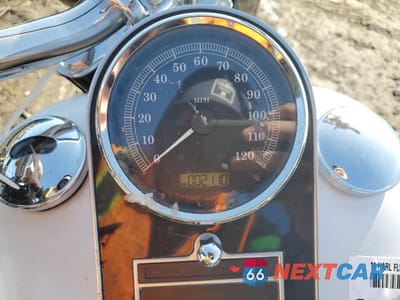 Zdjęcie 7 z 9 samochodu: 2011 HARLEY-DAVIDSON FLSTFB VIN:1HD1JN51XBB038115 - miniatura