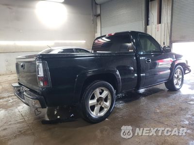 Trzecie zdjęcie samochodu z tyłu: 2004 GMC NEW SIERRA C1500 VIN:1GTEC14TX4Z195680 - miniatura