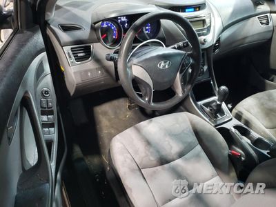 Zdjęcie 8 z 12 samochodu: 2013 HYUNDAI ELANTRA GLS VIN:KMHDH4AE3DU626566 - miniatura