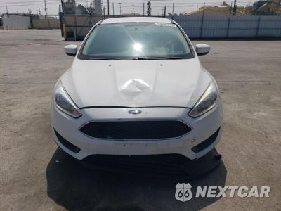 Piąte zdjęcie samochodu w środku: 2018 FORD FOCUS SE VIN:1FADP3K29JL287647 - miniatura