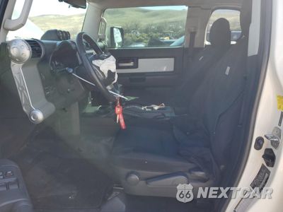 Zdjęcie 7 z 14 samochodu: 2010 TOYOTA FJ CRUISER VIN:JTEBU4BF2AK071353 - miniatura
