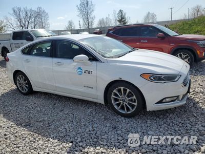 Czwarte zdjęcie samochodu z boku: 2017 FORD FUSION SE HYBRID VIN:3FA6P0LU6HR409111 - miniatura