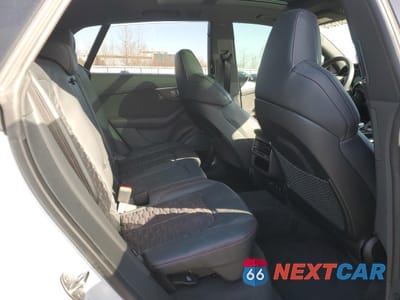 Zdjęcie 11 z 14 samochodu: 2022 AUDI RS Q8 VIN:WU1ARBF16ND000559 - miniatura